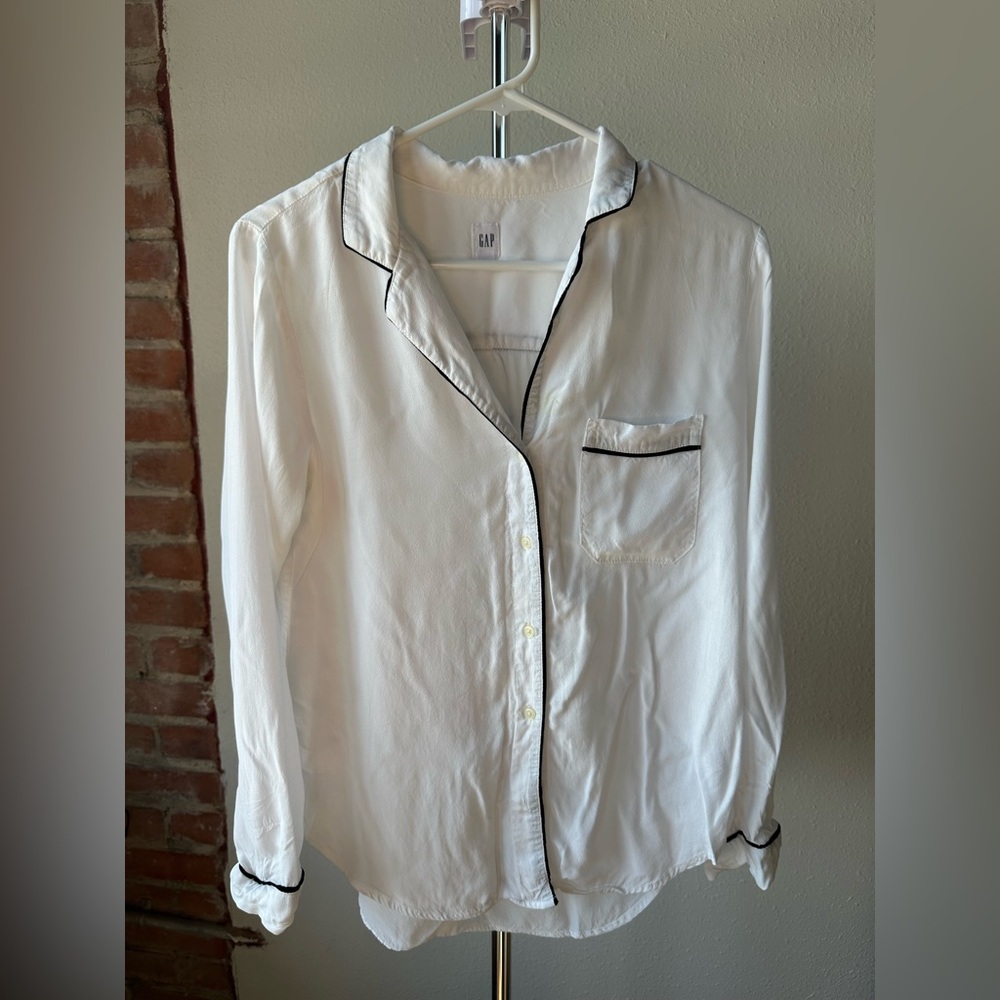 GAP - Silky white *mock pijama* blouse